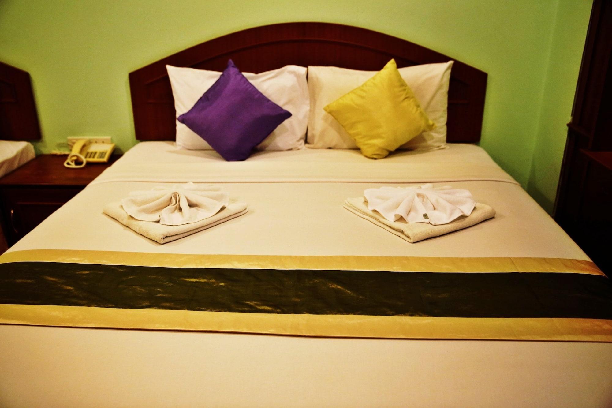Baan Ss Karon Hotel Екстериор снимка